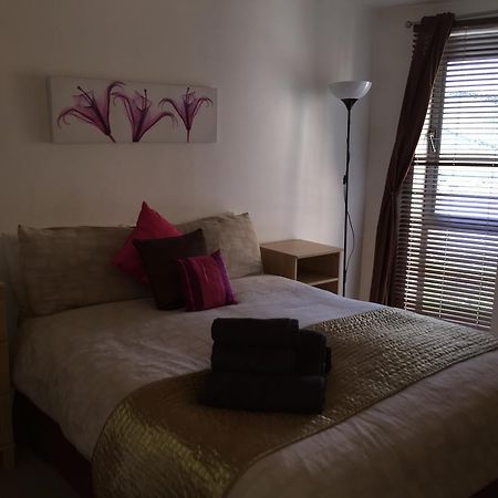 ניוקאסל Millennium Apartments חדר תמונה